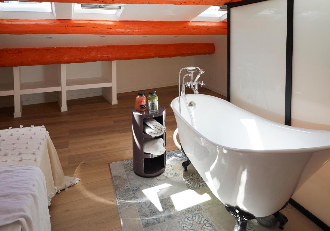 Remarkable Flat In The Historical Part Of Apartment Béziers