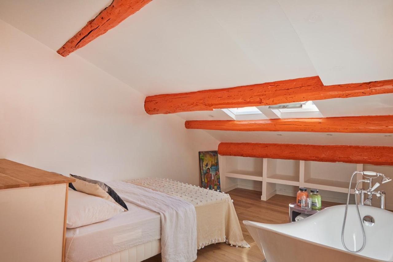 Remarkable Flat In The Historical Part Of